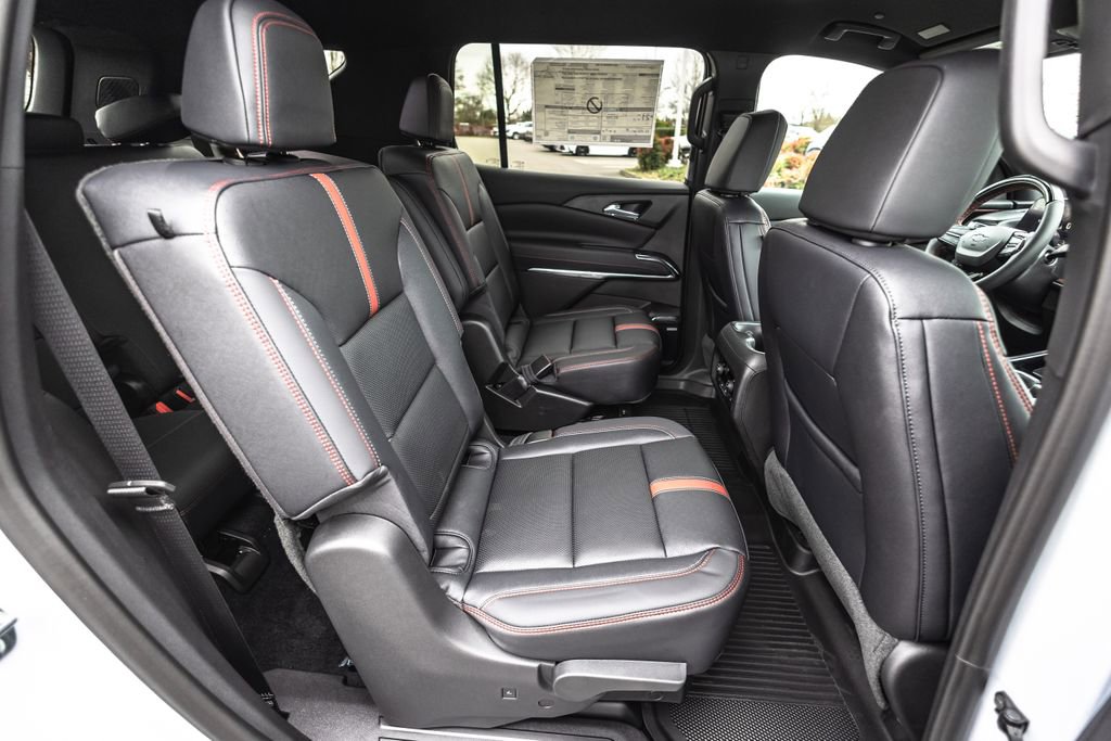 New 2026 Chevrolet Traverse RS w/ LPO, Floor Liner Package image 31