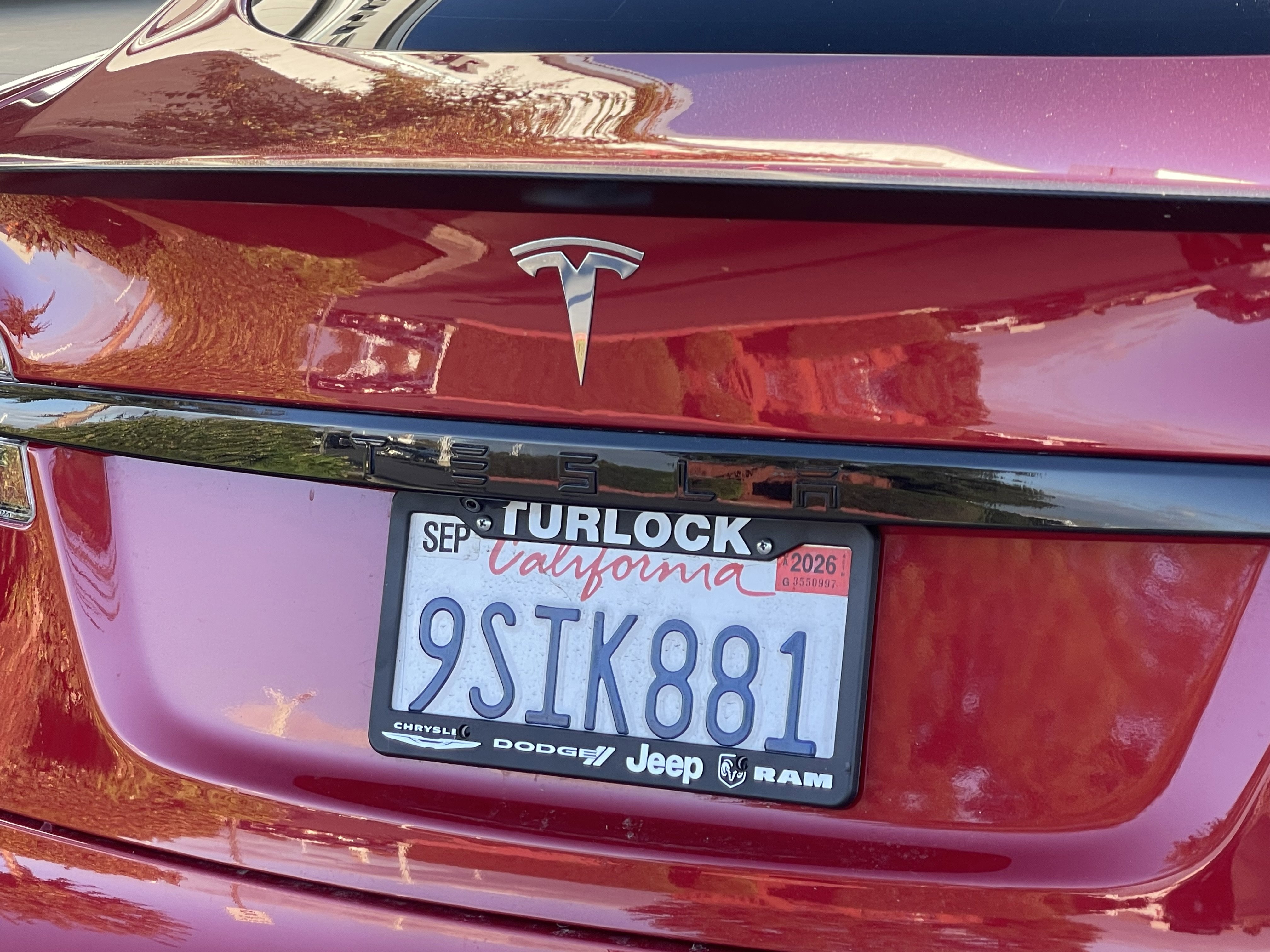 Used 2021 Tesla Model S Plaid image 9