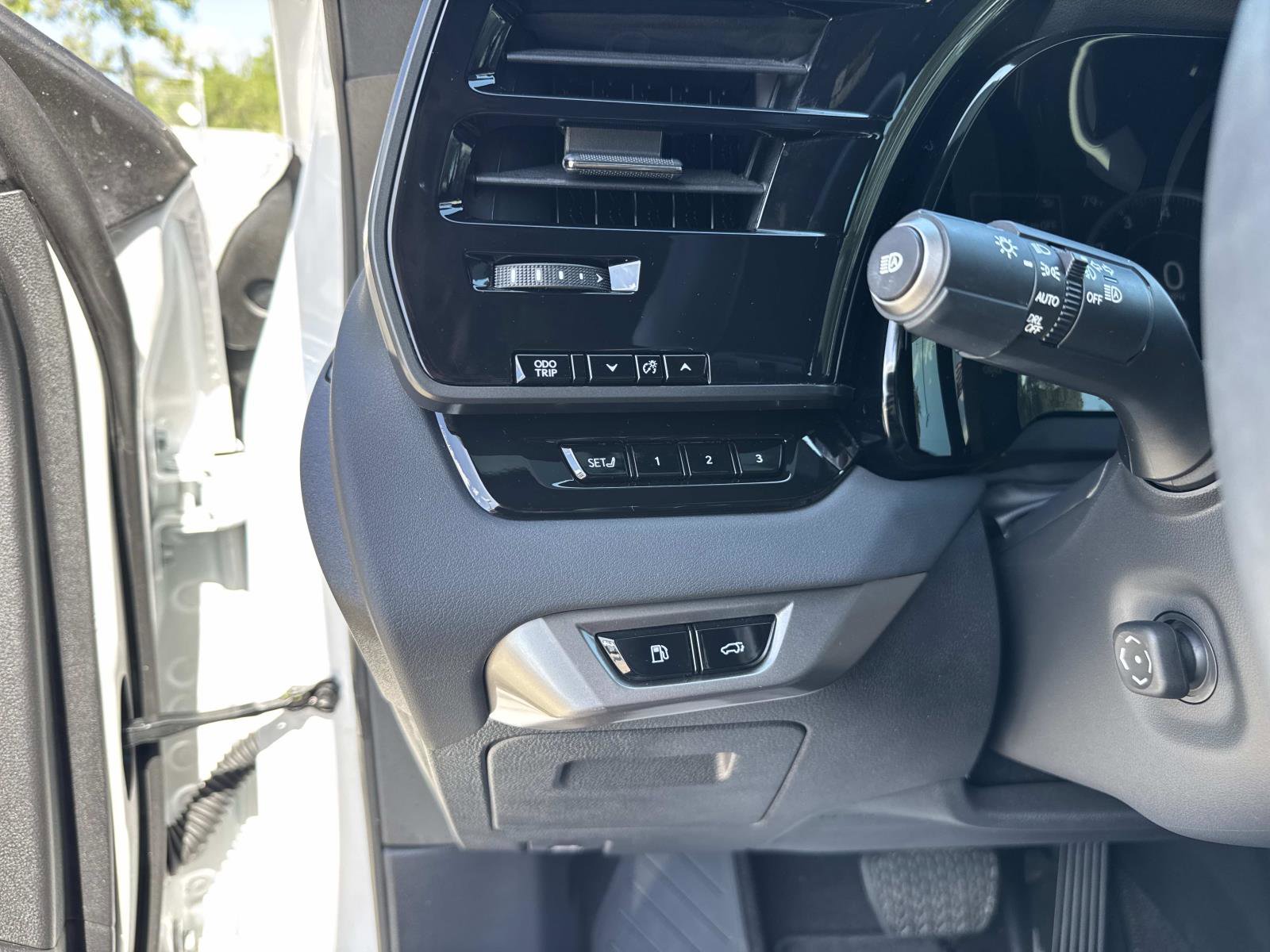 Used 2024 Lexus RX 350 Premium w/ Convenience Package FWD image 32