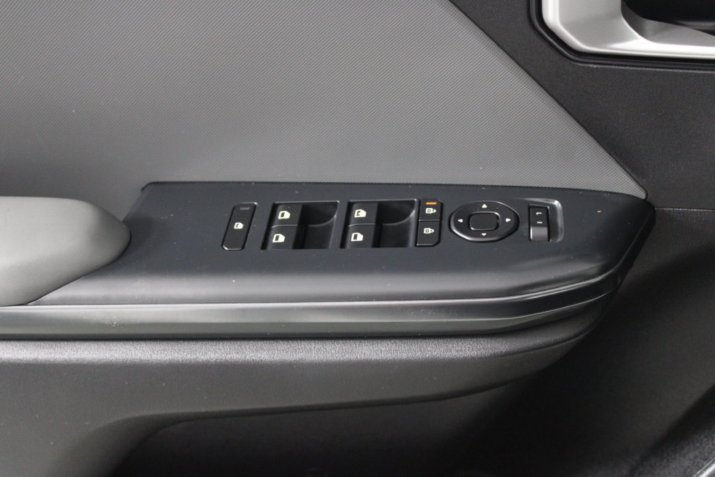 Used 2025 Kia K4 FWD image 22