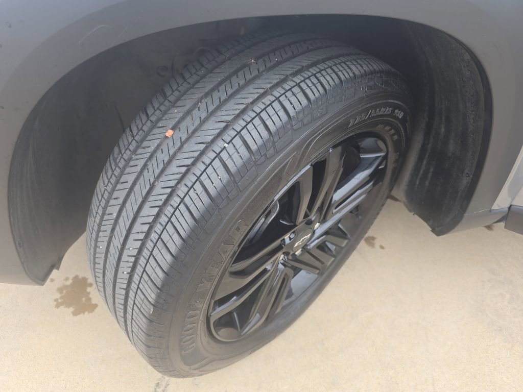 Used 2025 Chevrolet Trax ACTIV w/ Sunroof Package FWD image 31