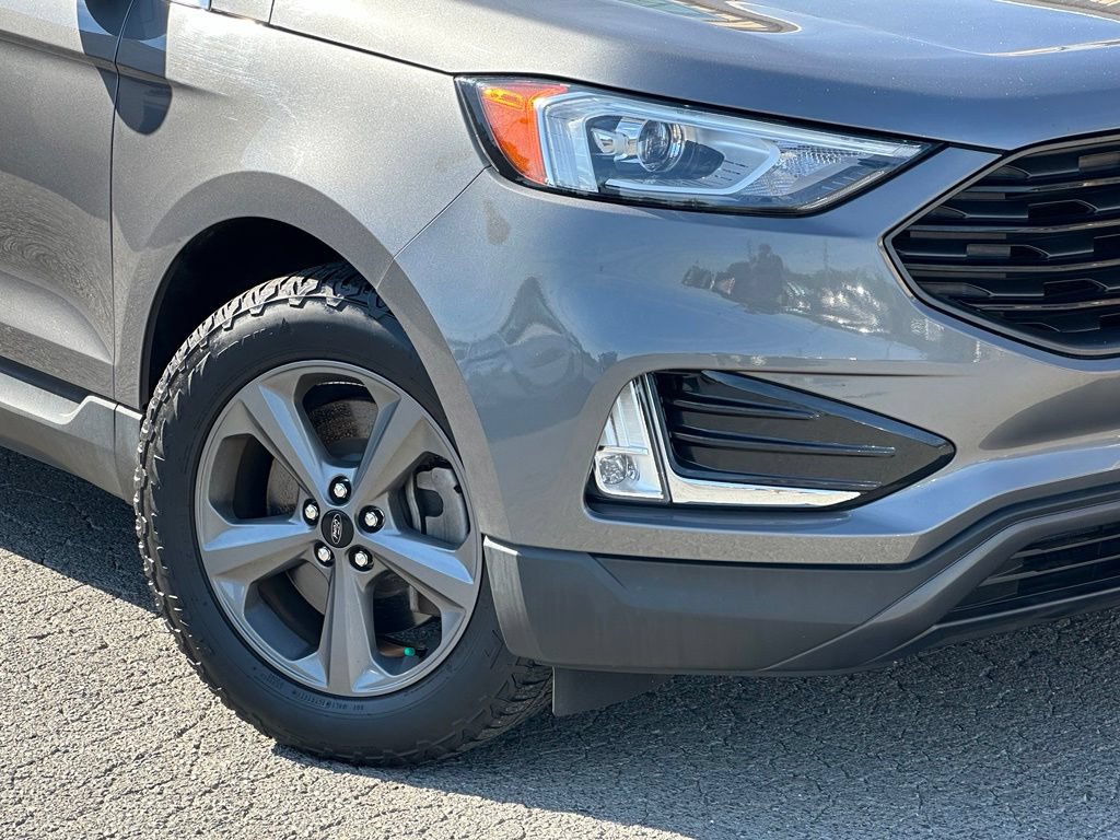 Used 2022 Ford Edge SEL w/ Sport Appearance Package AWD/4WD image 36