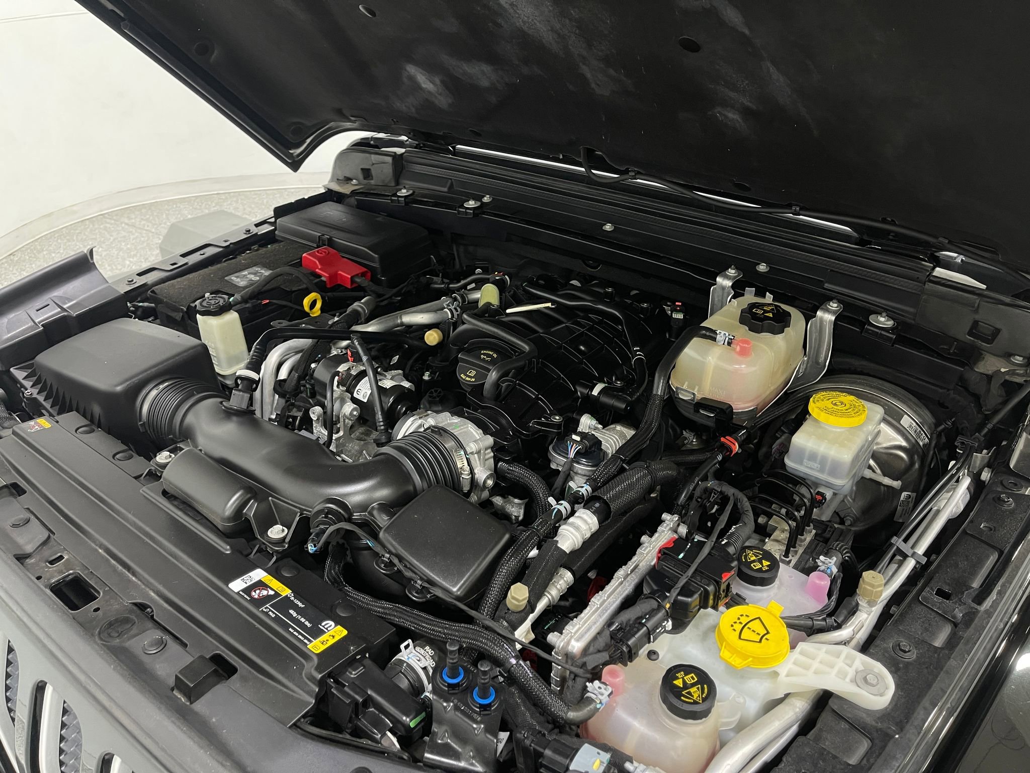 Used 2023 Jeep Wrangler Sahara w/ Cold Weather Group image 27