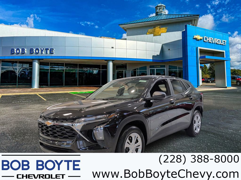 New 2026 Chevrolet Trax LS w/ Driver Confidence Package image 1