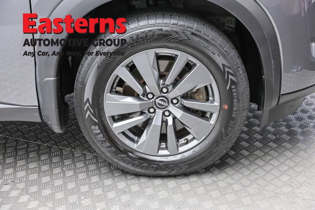 Used 2024 Nissan Pathfinder SV AWD/4WD image 30
