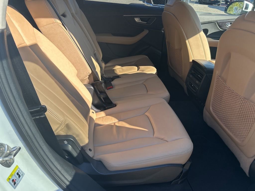 Used 2025 Audi Q7 3.0T Premium Plus image 25