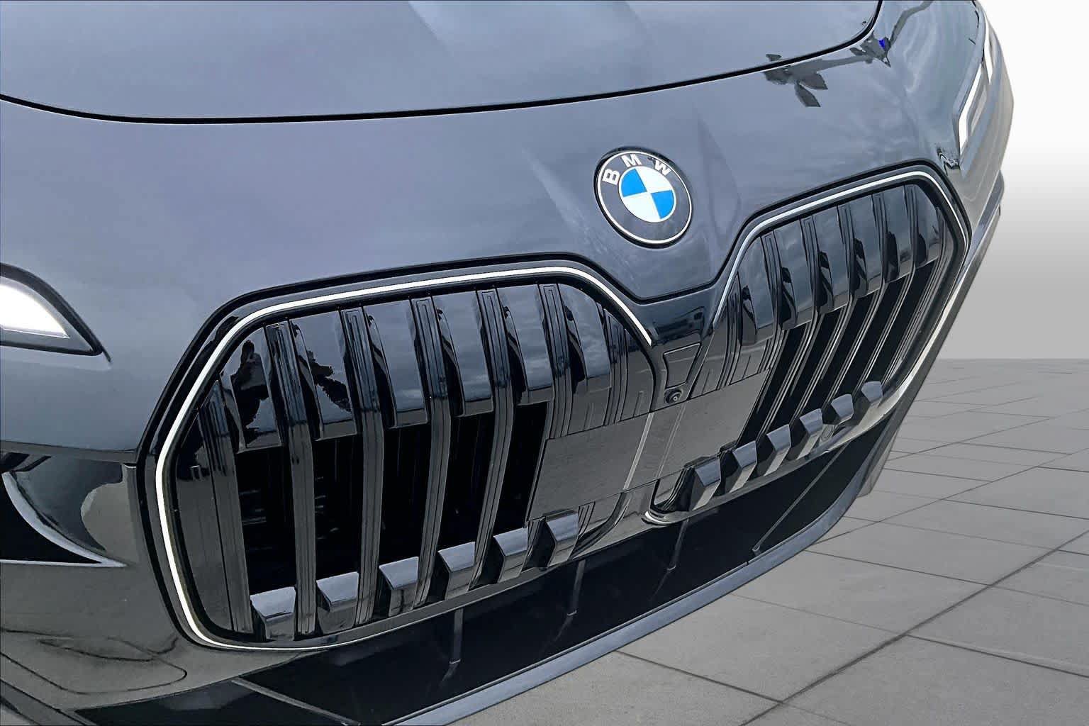 Used 2026 BMW 760i xDrive AWD/4WD image 28
