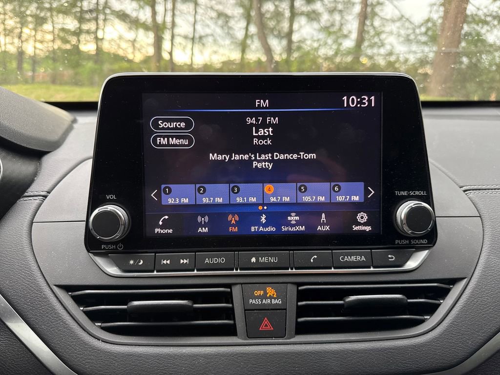 Used 2019 Nissan Altima 2.5 SV FWD image 16
