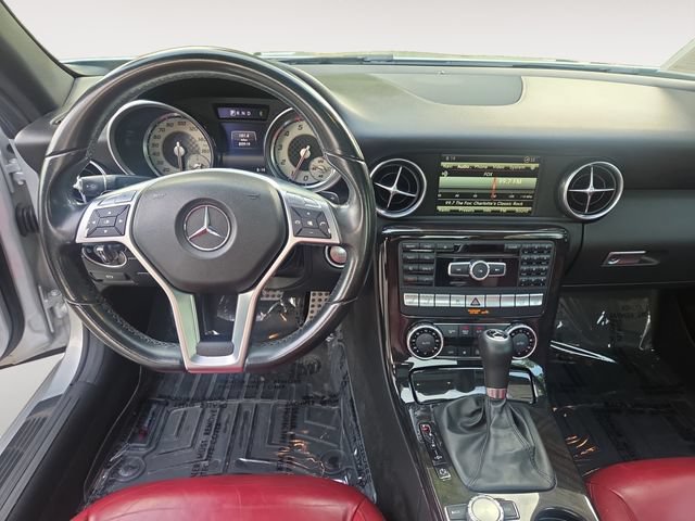 Used 2015 Mercedes-Benz SLK 250 w/ Premium Package image 10