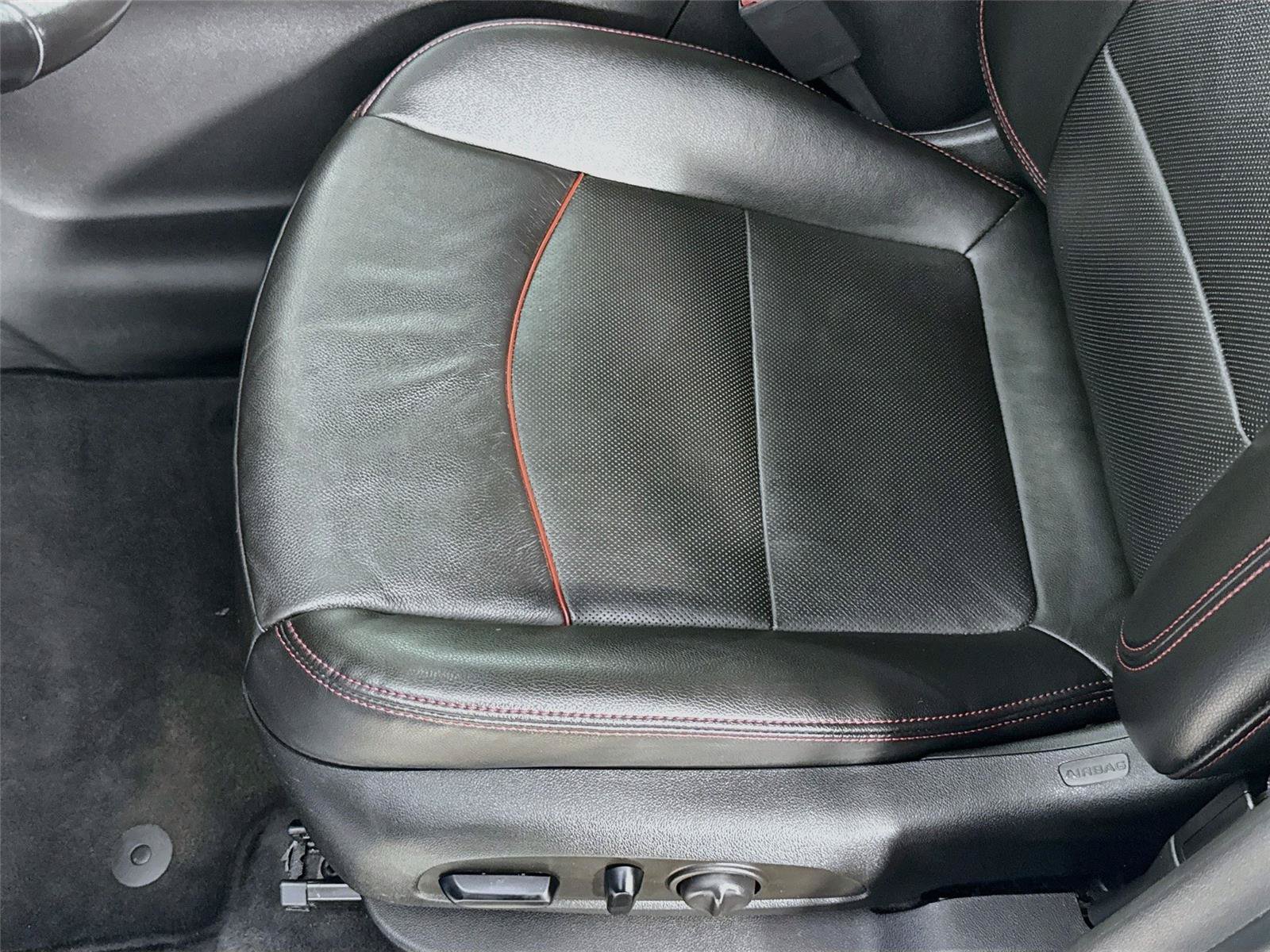 Used 2022 Chevrolet Equinox RS w/ RS Leather Package AWD/4WD image 21