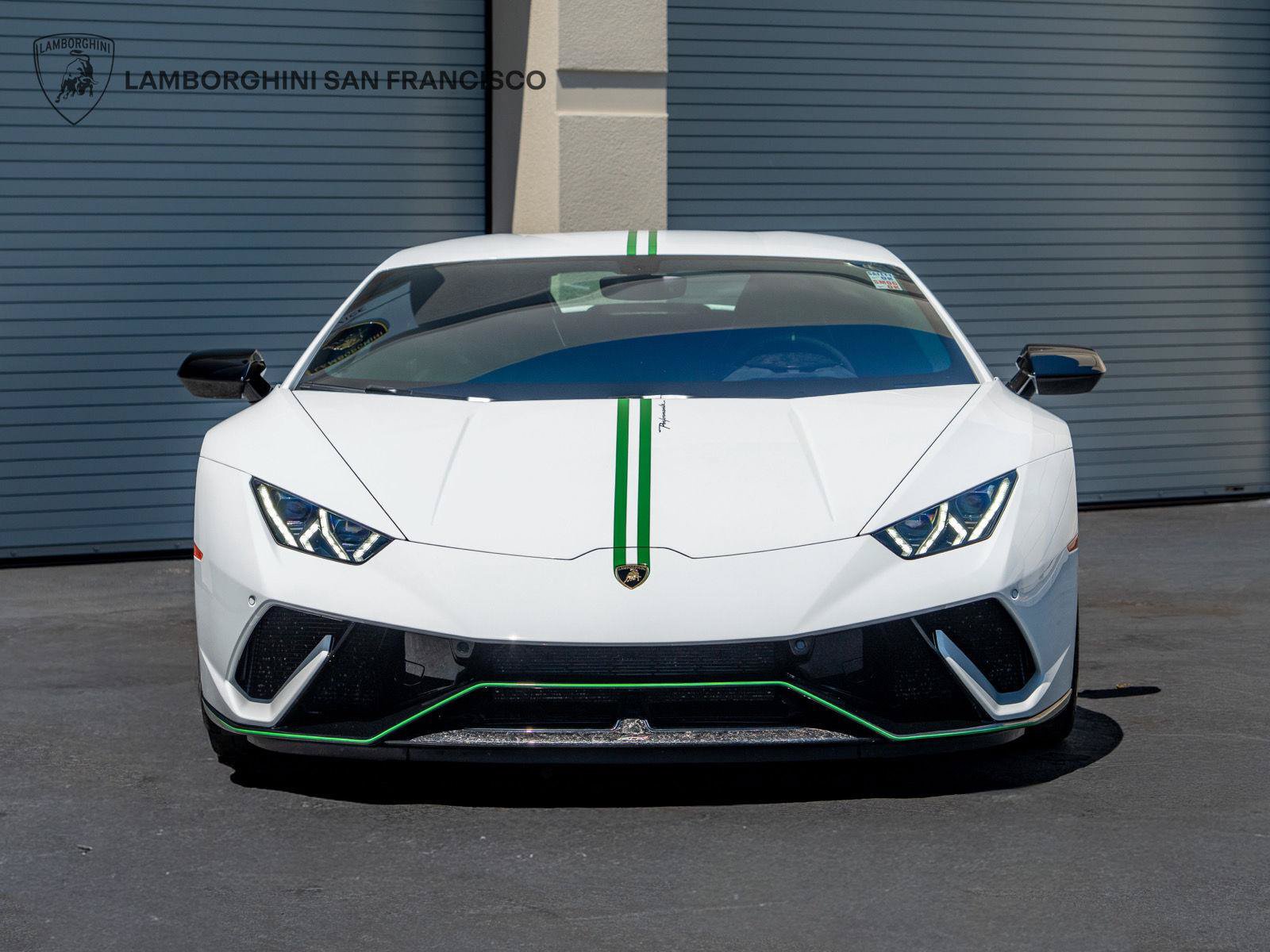 Used 2018 Lamborghini Huracan Performante AWD/4WD image 2