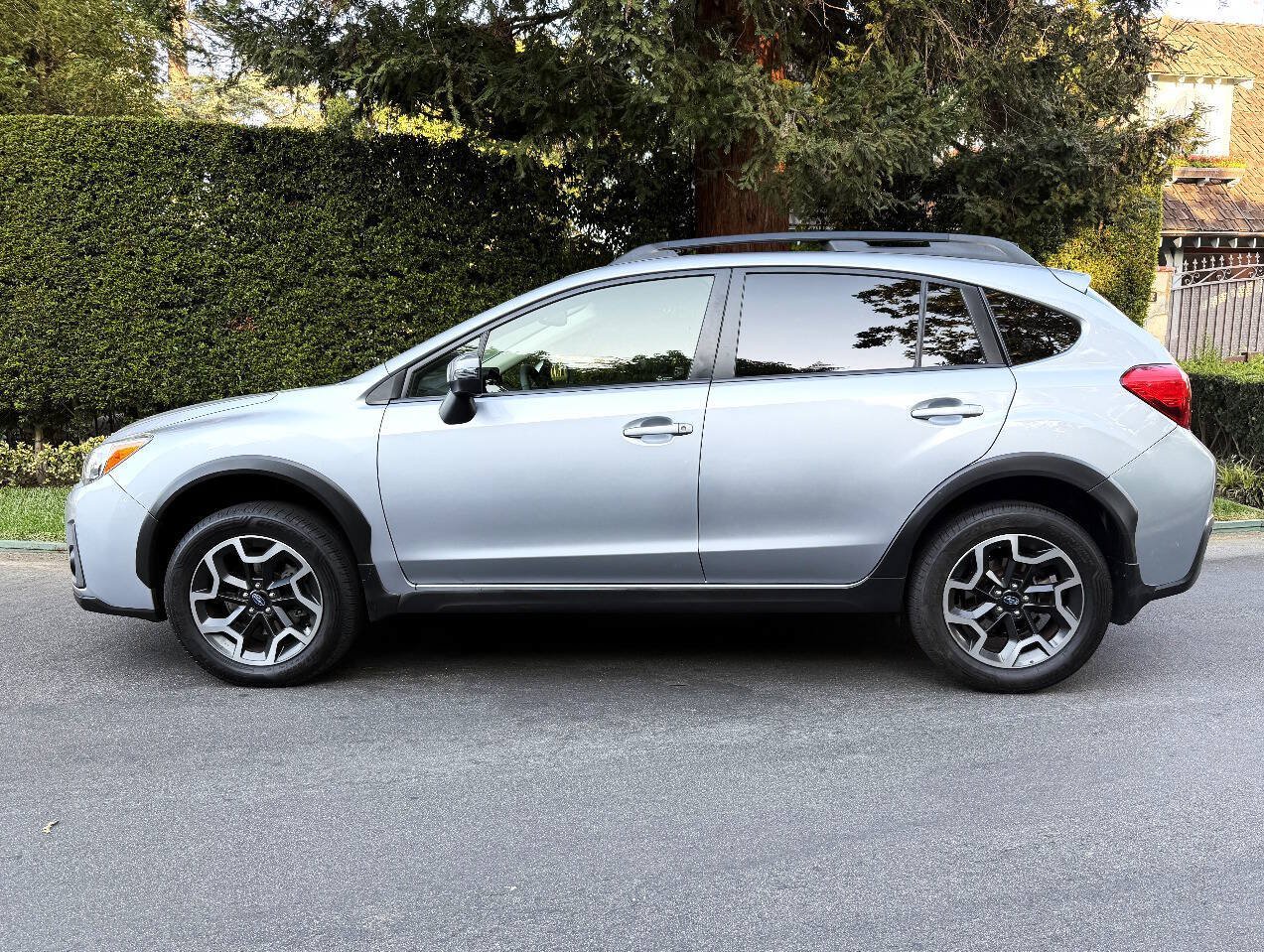 Used 2016 Subaru Crosstrek 2.0i Limited AWD/4WD image 4