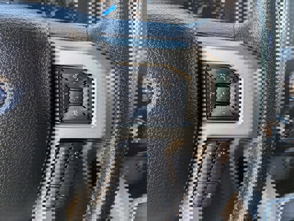 Used 2015 Ford F150 Lariat w/ Equipment Group 502A Luxury image 23