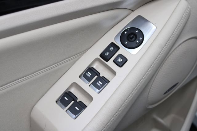 Used 2016 Kia Cadenza image 8