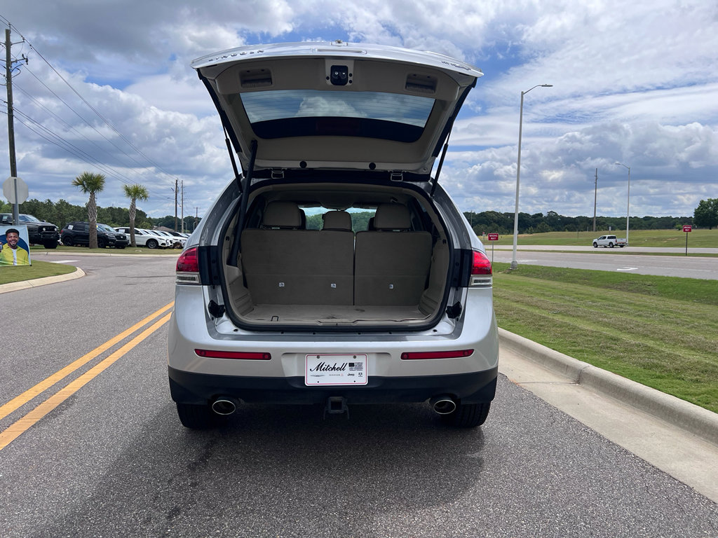 Used 2013 Lincoln MKX FWD image 8