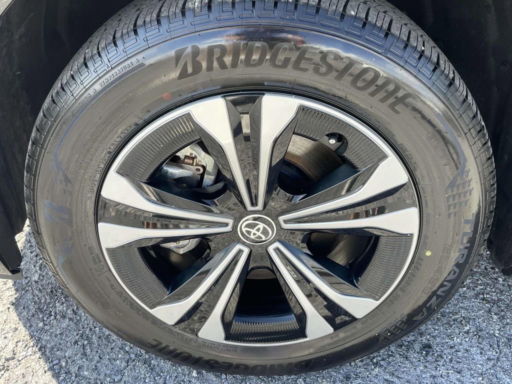 Used 2024 Toyota bZ4X XLE image 7