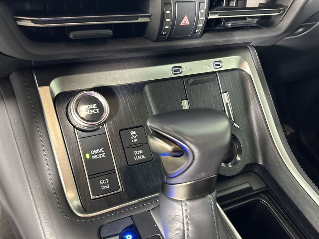 Used 2024 Lexus GX 550 w/ Cold Area Package image 22