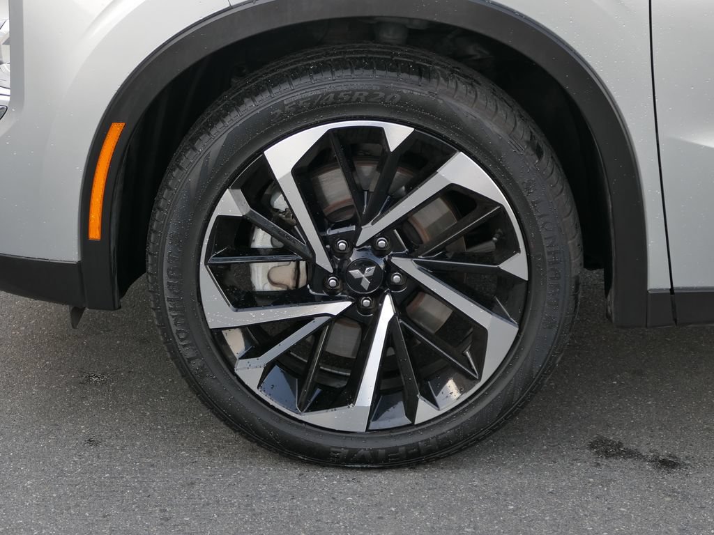 Used 2024 Mitsubishi Outlander SE AWD/4WD image 10