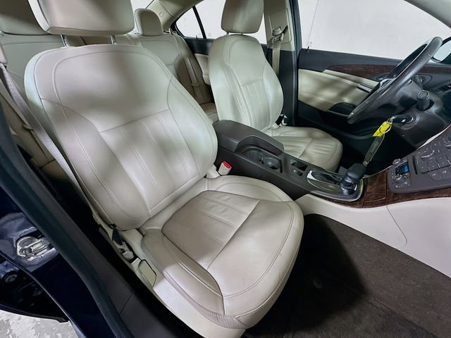 Used 2012 Buick Regal Leather image 26