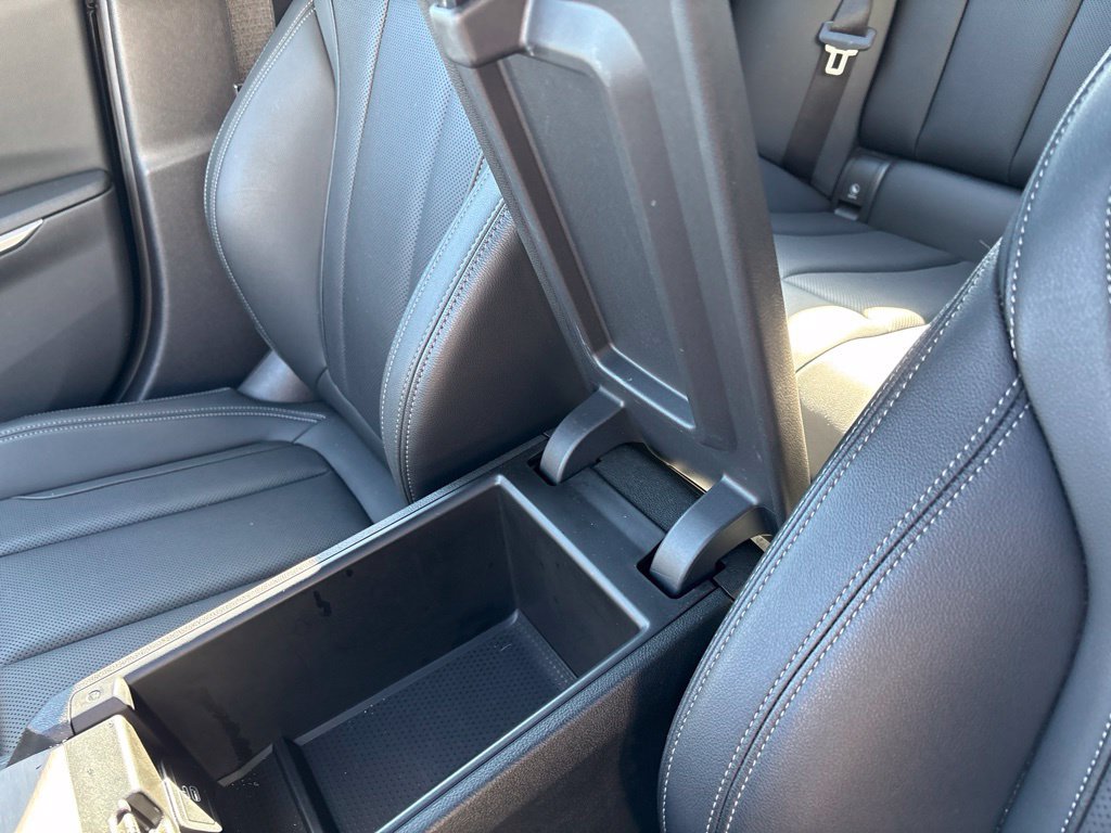Used 2025 BMW 330i Sedan RWD image 15