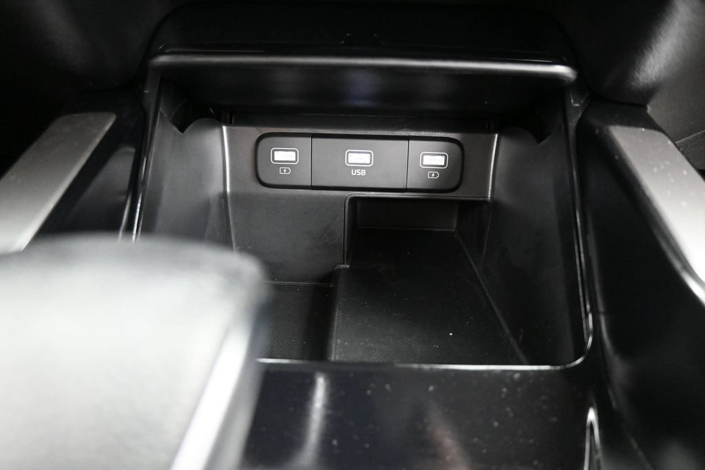 Used 2023 Kia Sorento LX FWD image 25