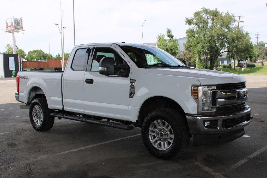 Used 2019 Ford F250 XLT w/ XLT Value Package AWD/4WD image 4