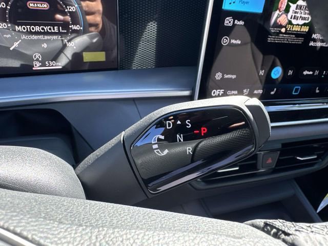 New 2026 Volkswagen Tiguan SE R-Line FWD image 23