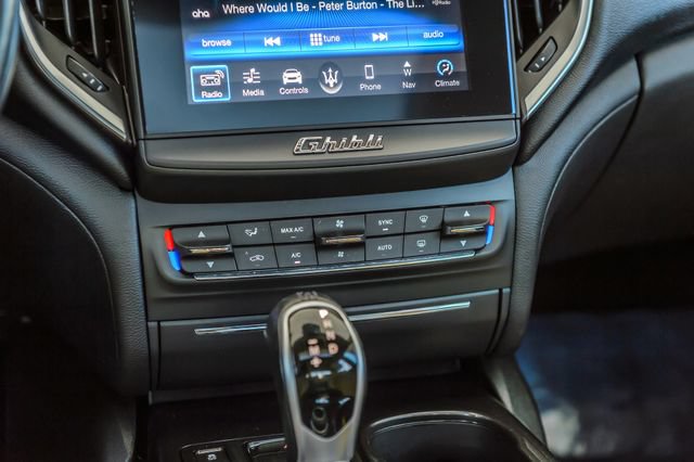 Used 2018 Maserati Ghibli RWD image 32