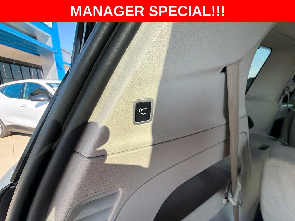 Used 2021 Chrysler Pacifica Touring-L FWD image 14
