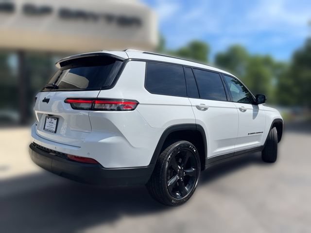 Used 2025 Jeep Grand Cherokee L Altitude AWD/4WD image 3