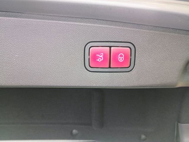 Used 2014 Mercedes-Benz E 250 BlueTEC Sedan image 67