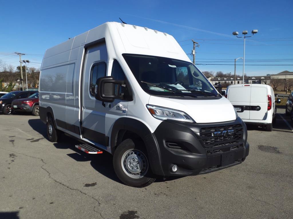 New 2024 RAM ProMaster 3500 w/ Delivery Van Package FWD image 2
