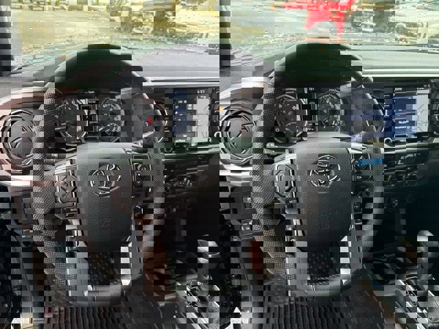 Used 2022 Toyota Tacoma Limited image 22