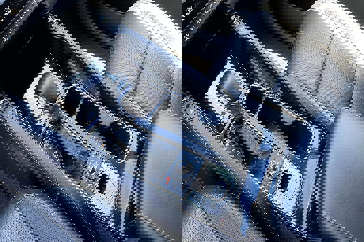 Used 2022 Kia Telluride EX w/ EX Premium Package image 17