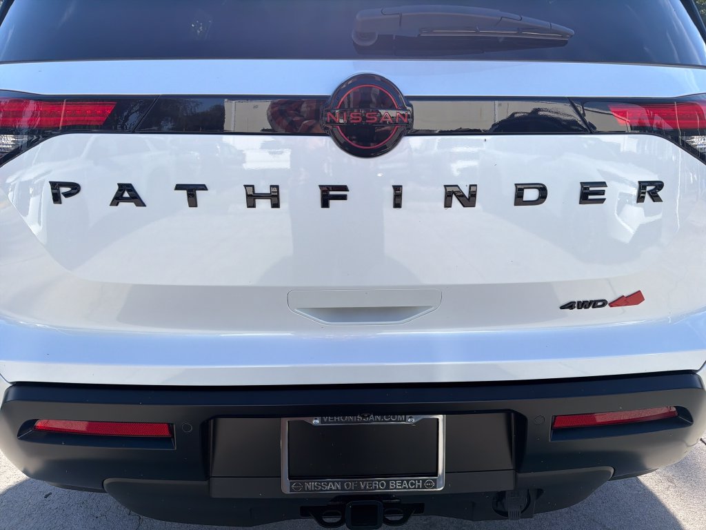 New 2026 Nissan Pathfinder Rock Creek AWD/4WD image 9