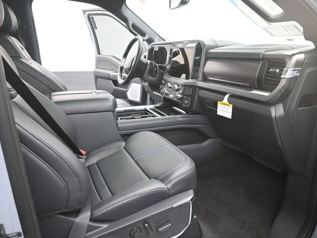 New 2026 Ford F250 Platinum w/ FX4 Off-Road Package image 24