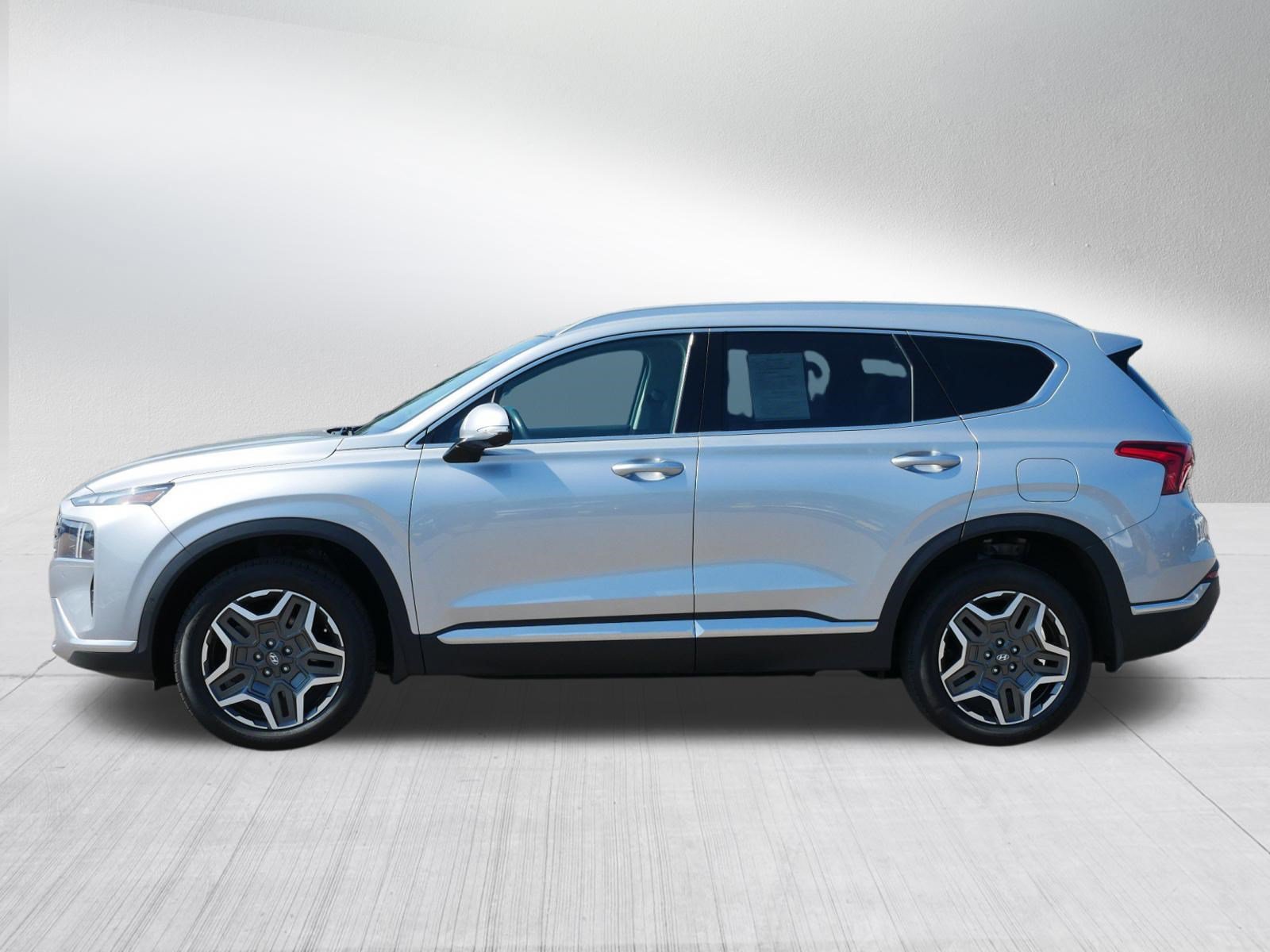 Certified 2023 Hyundai Santa Fe Limited AWD/4WD image 4
