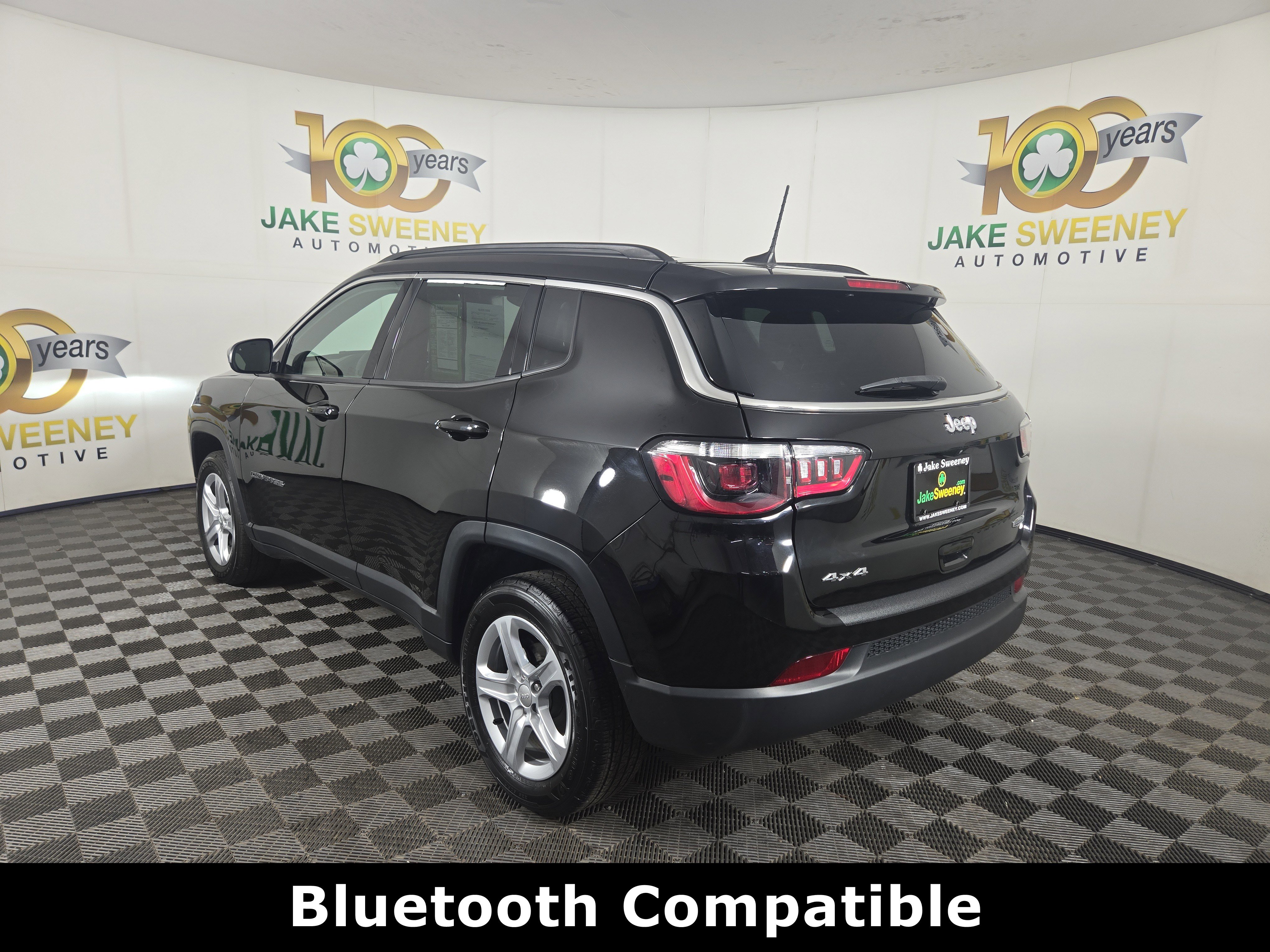 Certified 2024 Jeep Compass Latitude w/ Convenience Group AWD/4WD image 7