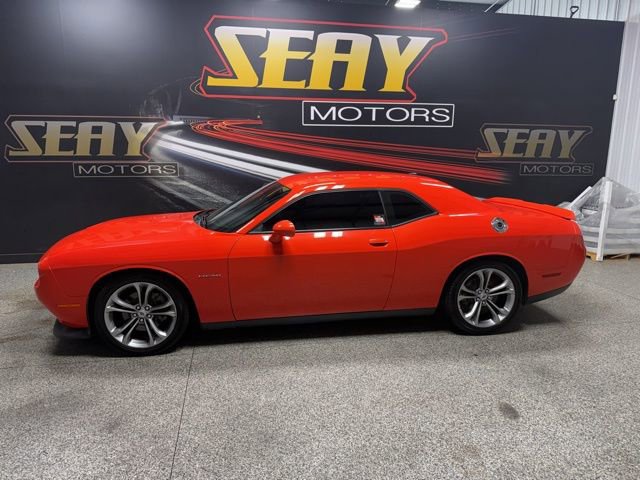 Used 2020 Dodge Challenger R/T RWD image 3