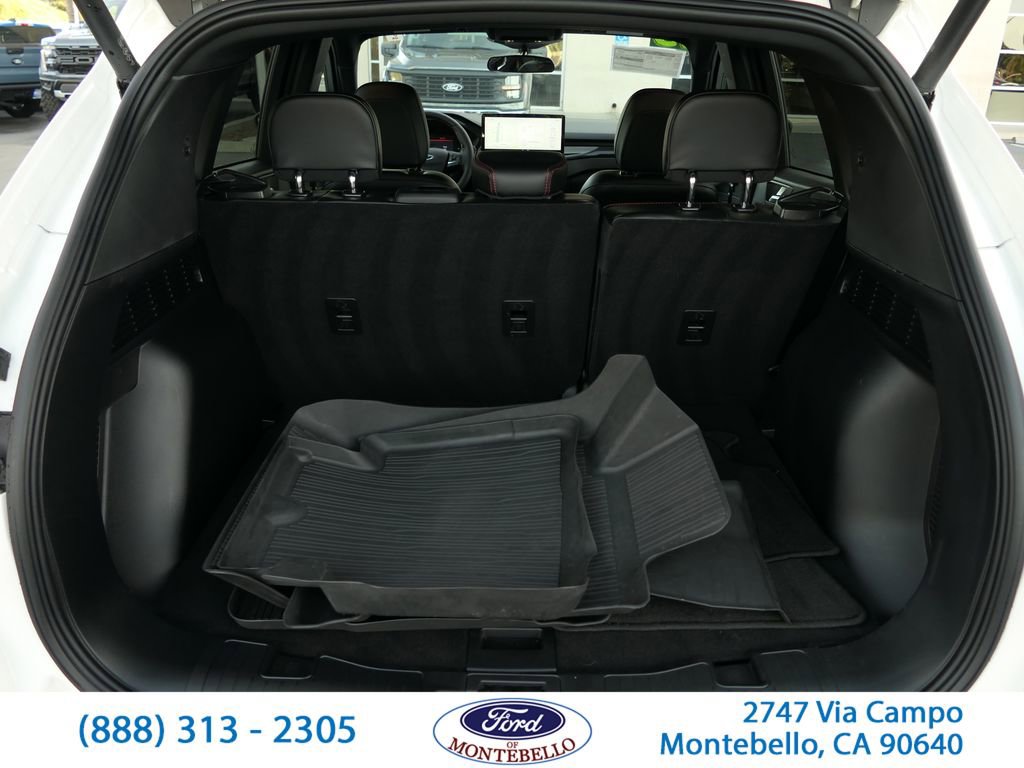 Used 2025 Ford Escape ST-Line w/ Equipment Group 301A image 23