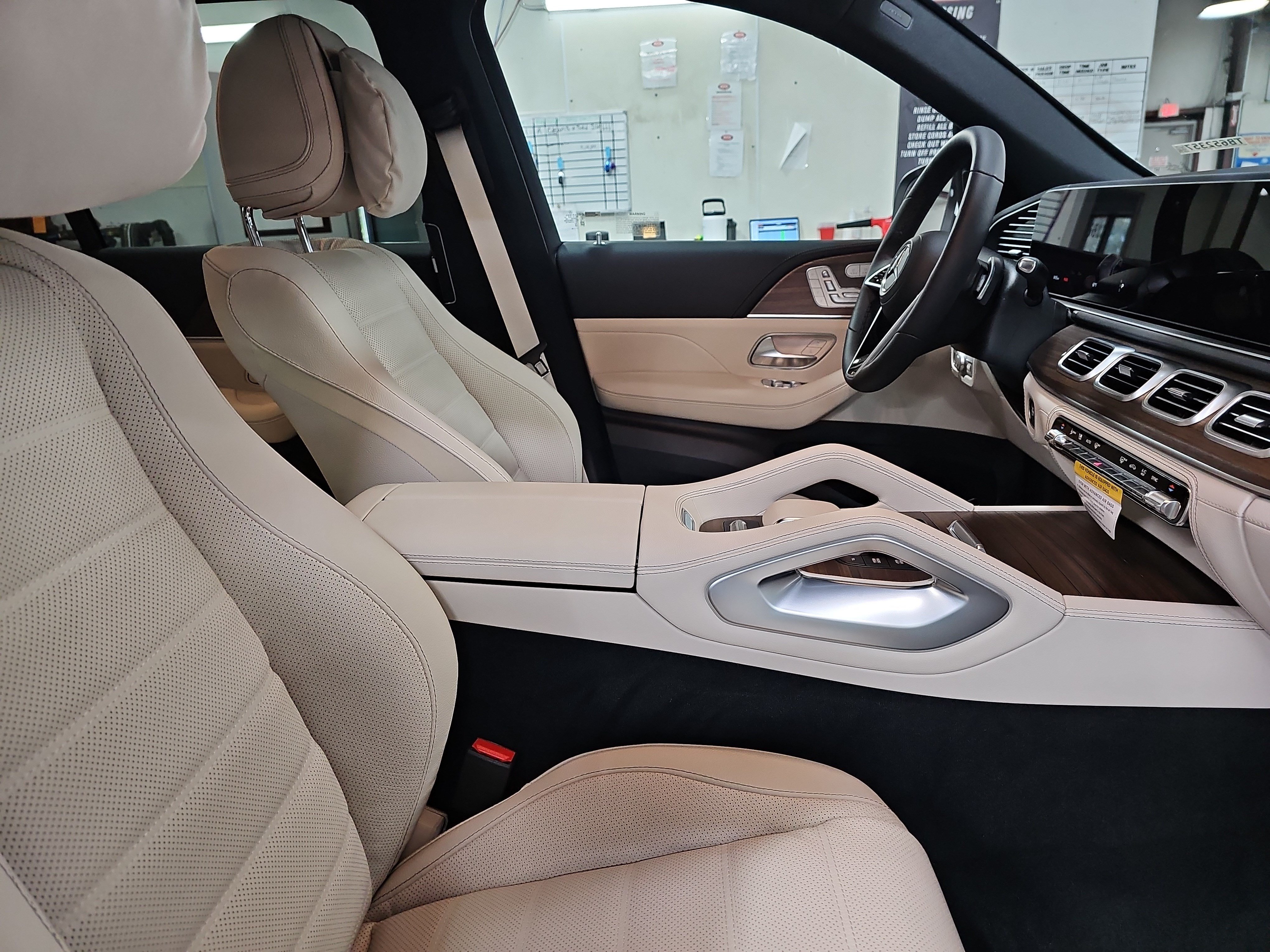 New 2026 Mercedes-Benz GLS 450 4MATIC image 10