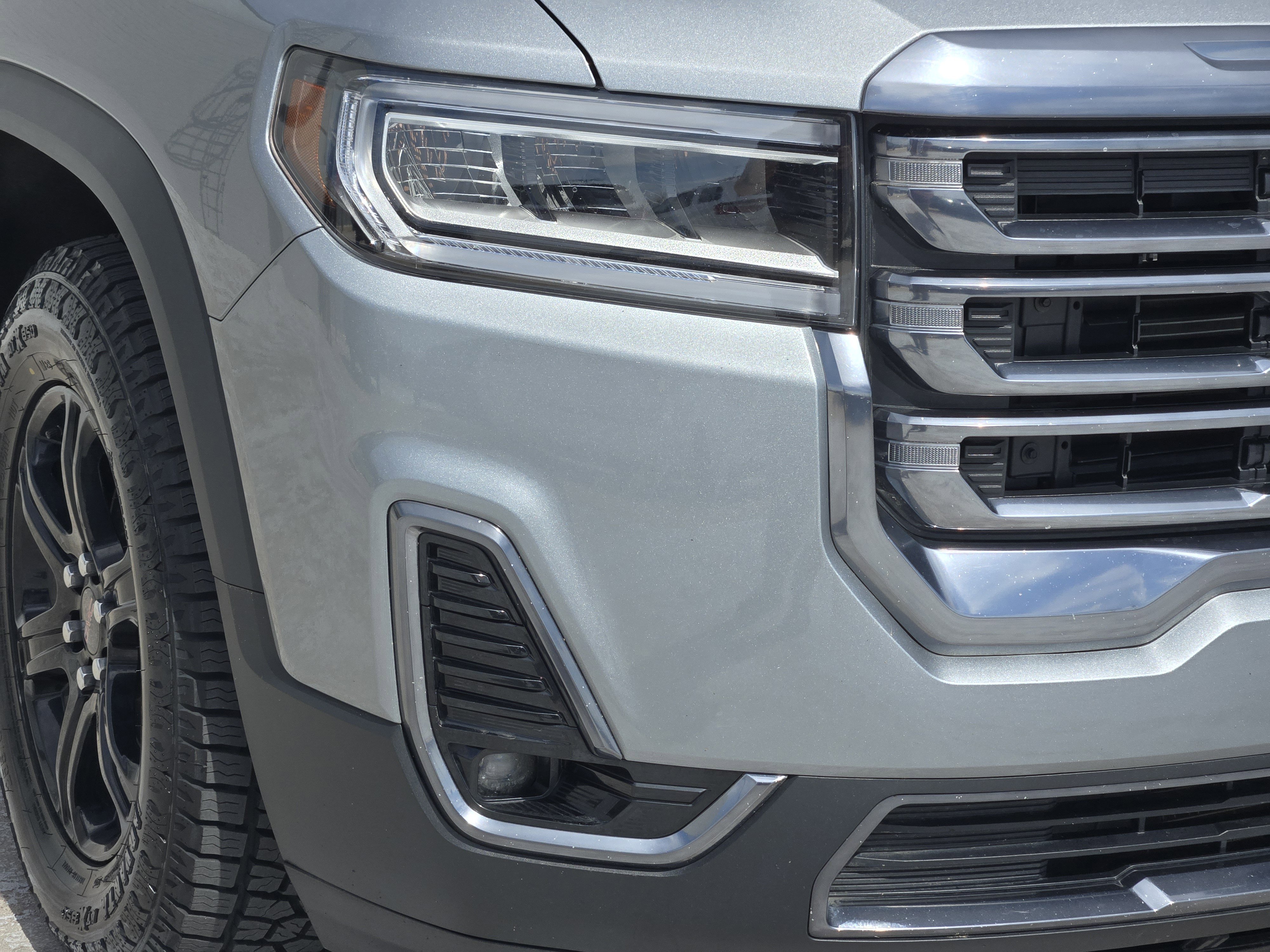 Used 2023 GMC Acadia AT4 w/ Preferred Package image 10