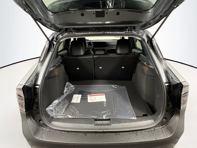 New 2026 Nissan Kicks SR image 23