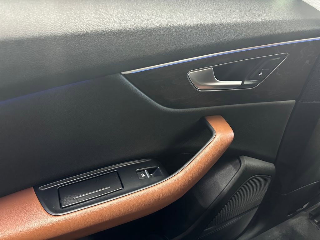 Used 2020 Audi Q8 Premium Plus w/ Premium Plus Package image 46