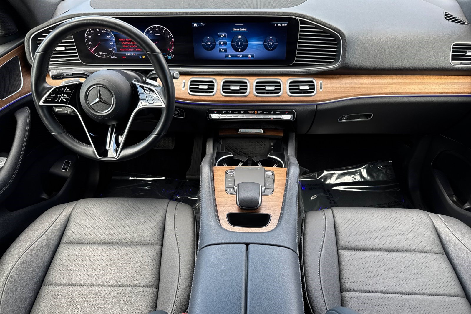 Used 2025 Mercedes-Benz GLE 350 4MATIC image 17