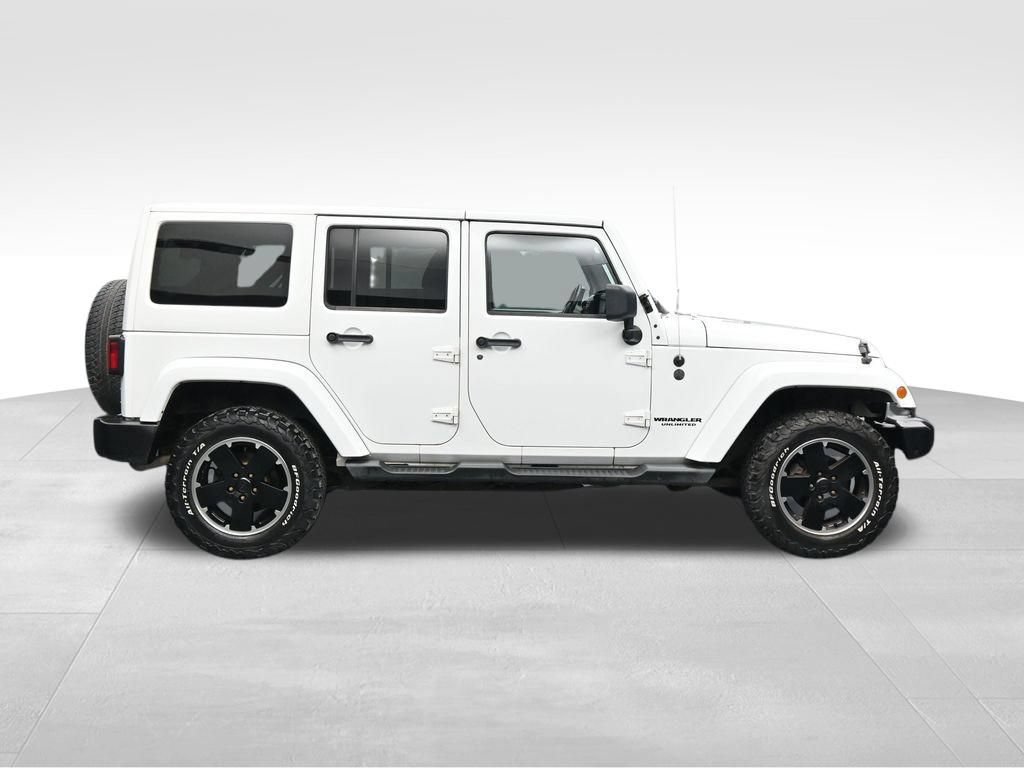 Used 2012 Jeep Wrangler Unlimited Sahara AWD/4WD image 6