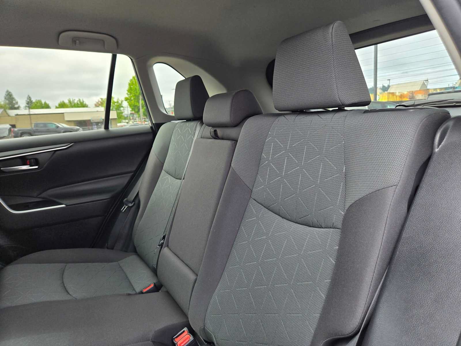 Used 2023 Toyota RAV4 XLE AWD/4WD image 17