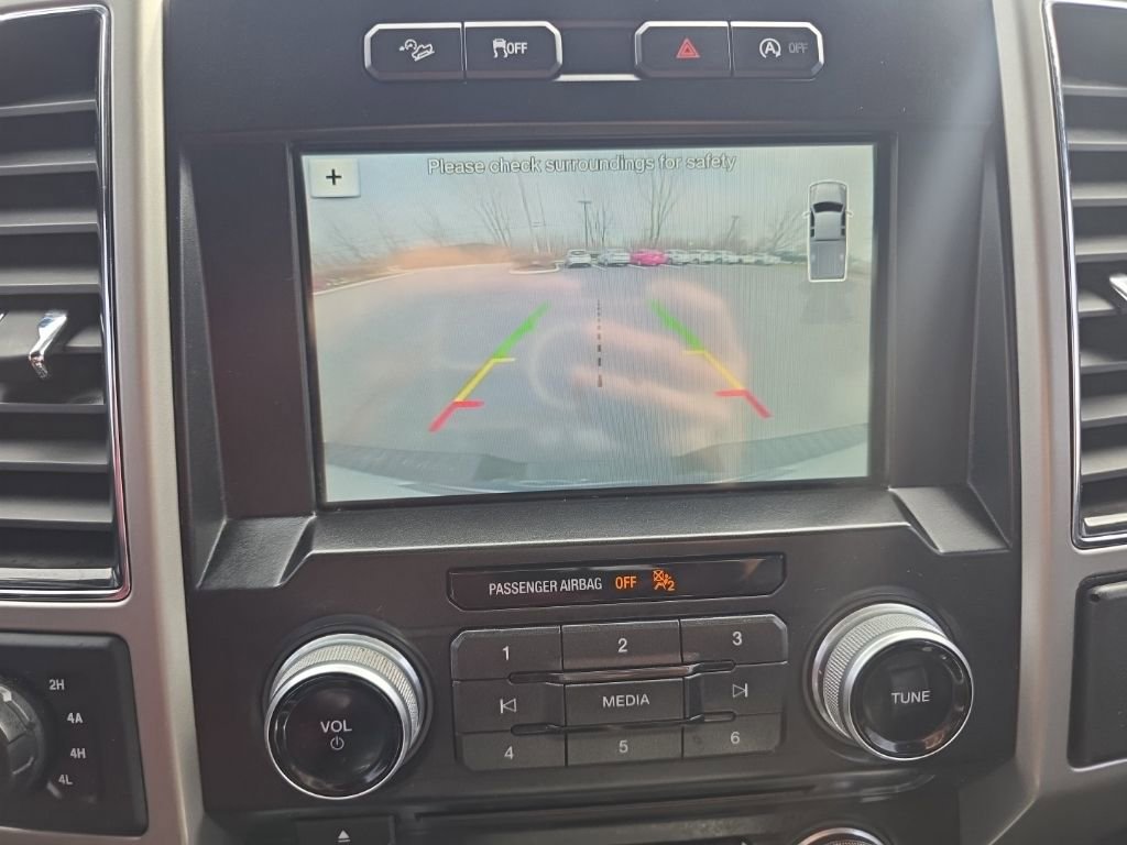 Used 2017 Ford F150 Lariat image 29