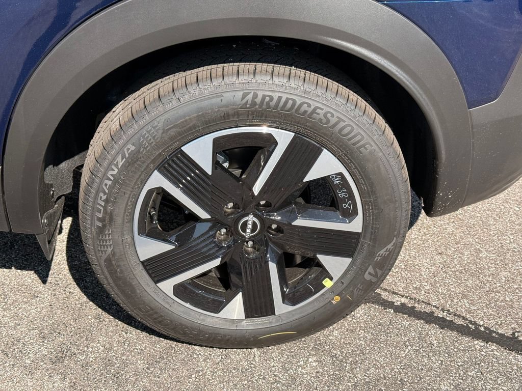 New 2026 Nissan Kicks SV w/ Cold Weather Package AWD/4WD image 12