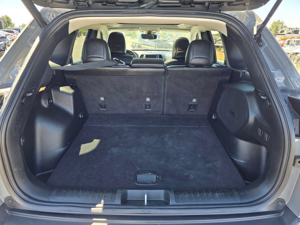 Used 2023 Jeep Cherokee Altitude Lux w/ Elite Group AWD/4WD image 33